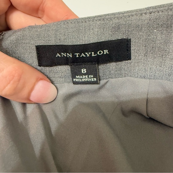 Ann Taylor Pencil Skirt size 8 - Picture 2 of 5